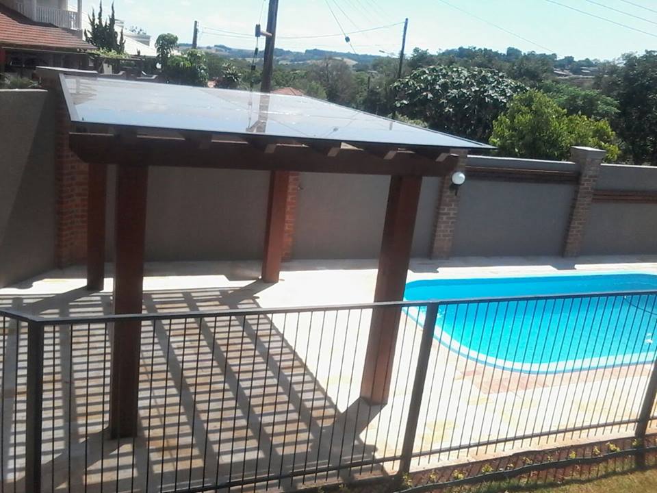 Instalação da piscina, pergolados, calçadas
