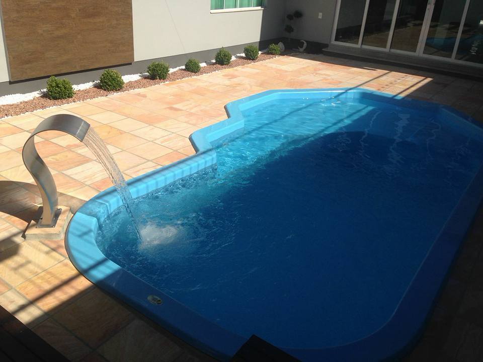 Piscina Linha Praia, Deck e Pergolado
