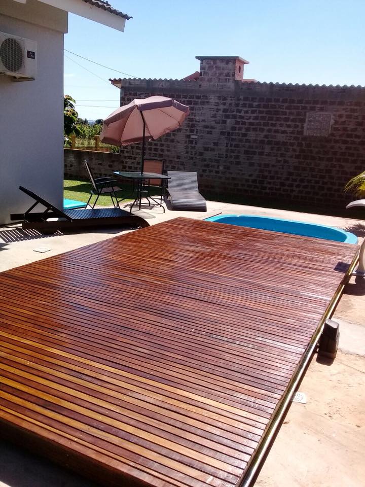 Instalação piscina, deck móvel e cascata